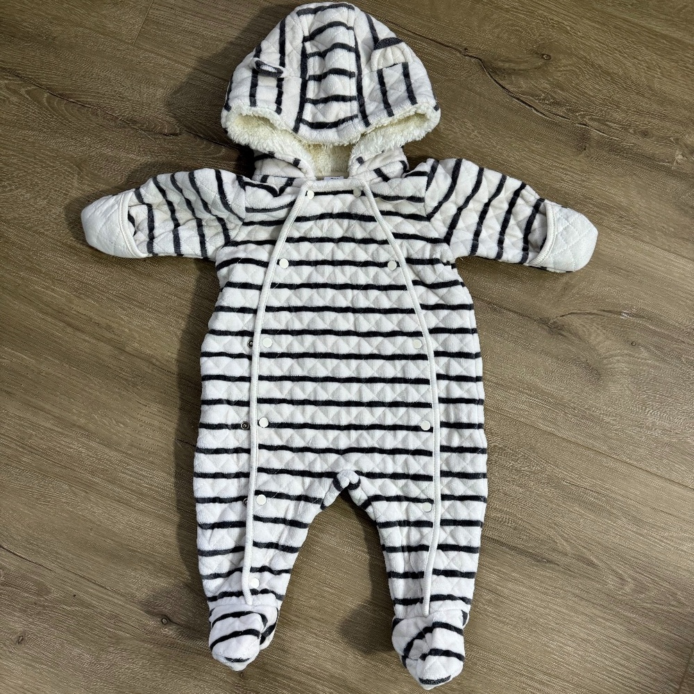 Nordstrom Fleece Lined Hooded Baby Bunting Size 3m in like-new condition!